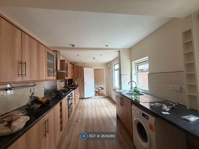 4 Bedroom Detached House To Rent In Nags Head Road, Enfield, EN3