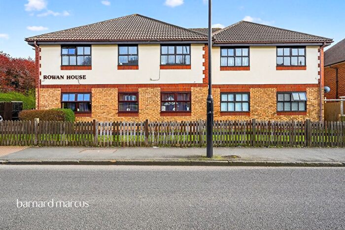 2 Bedroom Flat For Sale In Hatton Road, Bedfont, TW14