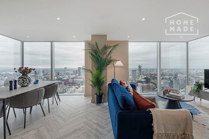 2 Bedroom Flat To Rent In Bankside Boulevard, Salford, M3