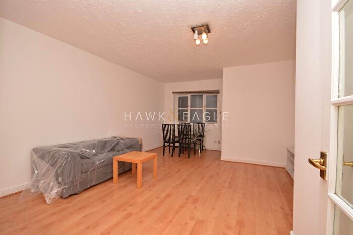 2 Bedroom Flat To Rent In Wheat Sheaf Close, London, Greater London., E14