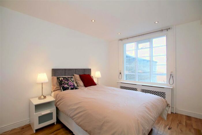 2 Bedroom Flat To Rent In Hyde Park Place, London, W2