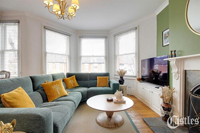 3 Bedroom Flat For Sale In Marlborough Road, N22