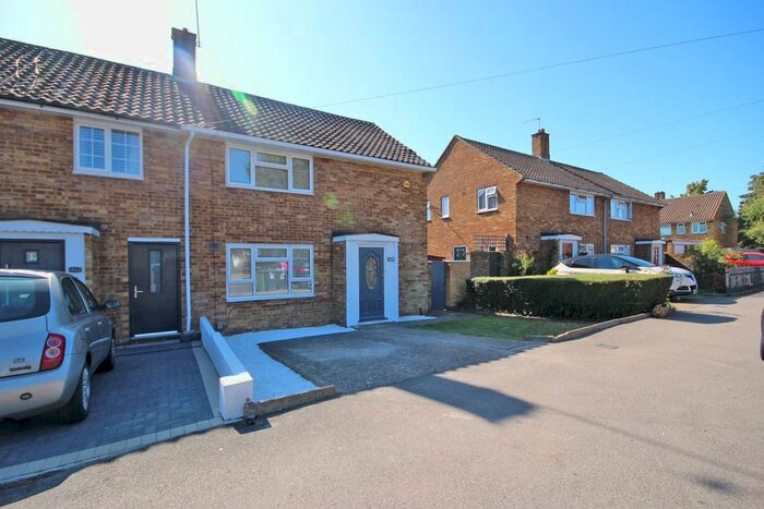 3 Bedroom Property To Rent In Long Chaulden, Hemel Hempstead, HP1