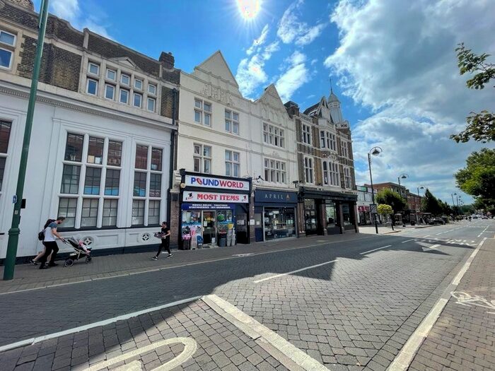 1 Bedroom Flat To Rent In High Road Leytonstone, London, E11