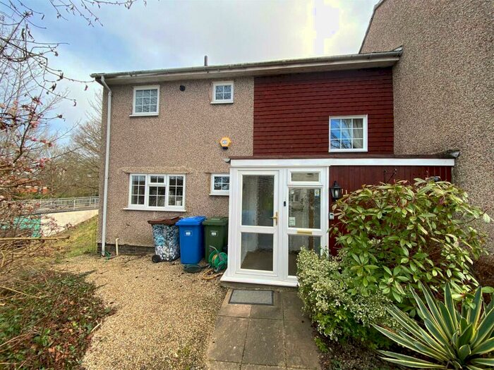 3 Bedroom End Of Terrace House To Rent In Keldholme, Bracknell, Berkshire, RG12