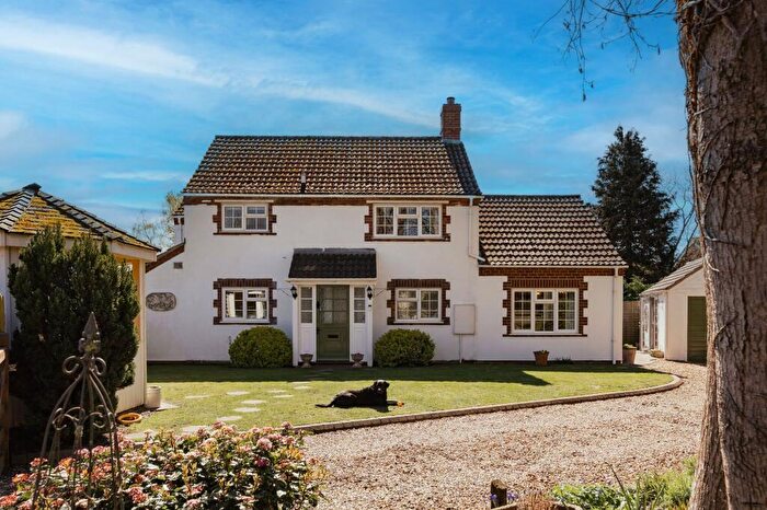 3 Bedroom Detached House For Sale In Detached Period Home In Little Dunham, PE32