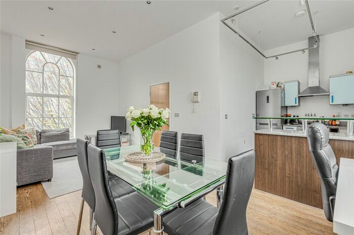 2 Bedroom Flat To Rent In Crowther Close, Fulham, SW6