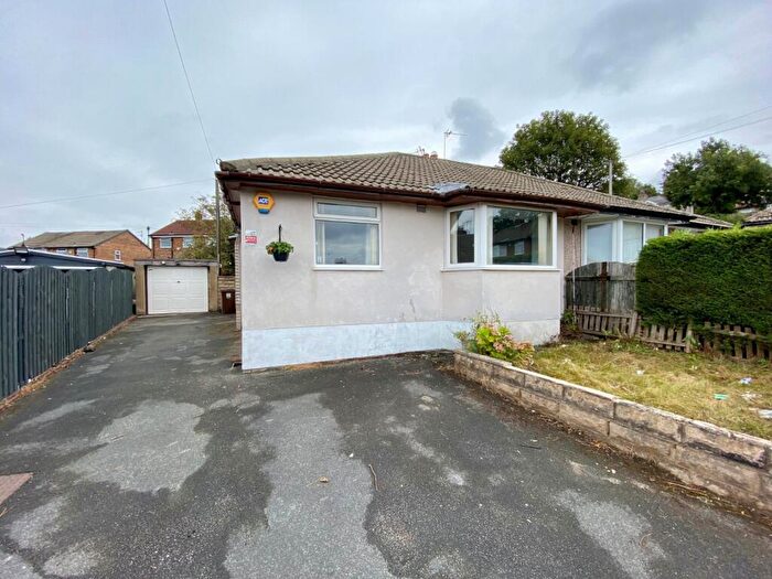 2 Bedroom Bungalow For Sale In Kingsdale Drive, Bradford, BD2