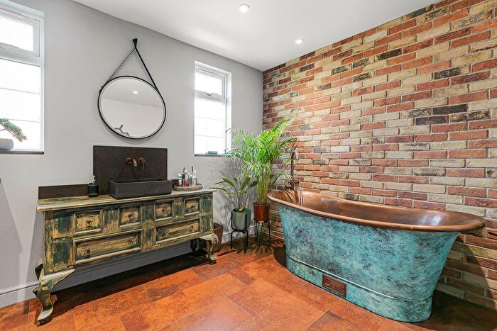 5 Bedroom Detached House For Sale In Staines Road, Staines-Upon-Thames, Surrey, TW18