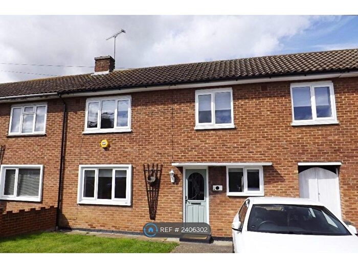 3 Bedroom Terraced House To Rent In Basildon Drive, Basildon, SS15