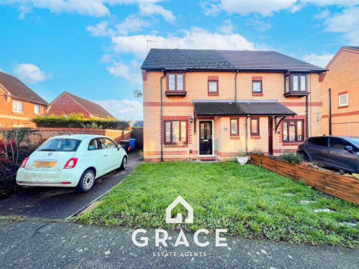 3 Bedroom Semi Detached House For Sale In Ireland Road, Ipswich, IP3