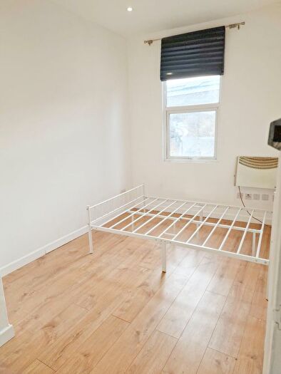Studio To Rent In Lower Clapton Road, London, E5