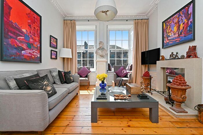 2 Bedroom Flat For Sale In / Pitt Street, Edinburgh, EH6