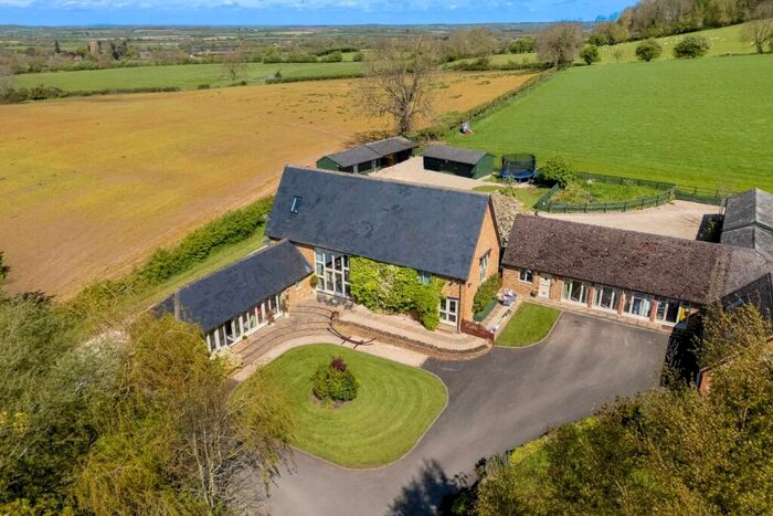 4 Bedroom Detached House For Sale In Shenington Road, Upper Tysoe, CV35
