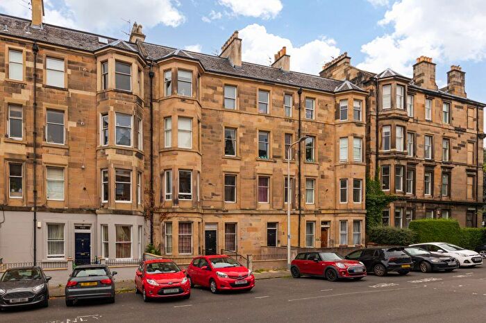 2 Bedroom Flat For Sale In / Hillside Street, Edinburgh, EH7