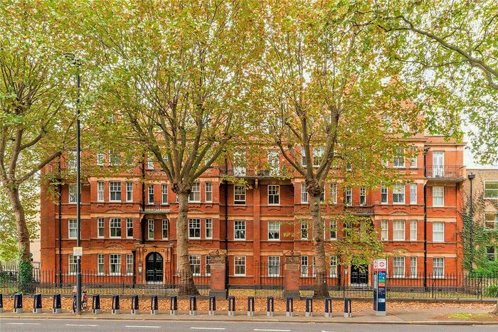 2 Bedroom Flat To Rent In Kennington Road, Lambeth, London, SE11