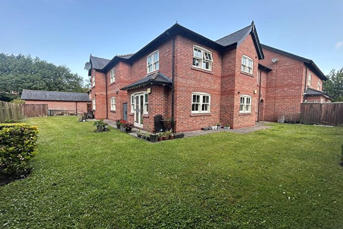 2 Bedroom Flat For Sale In Badgers Croft, Mobberley, Knutsford, WA16