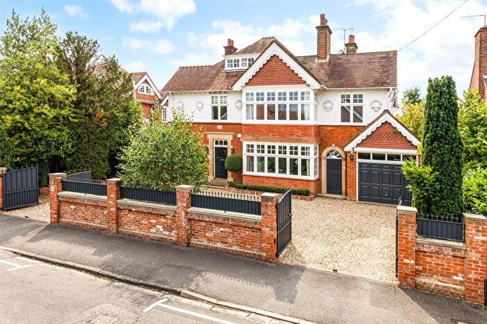 6 Bedroom Detached House For Sale In York Road, Windsor, Berkshire, SL4