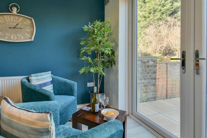 3 Bedroom Property To Rent In Hull Road, Osbaldwick, York, YO10