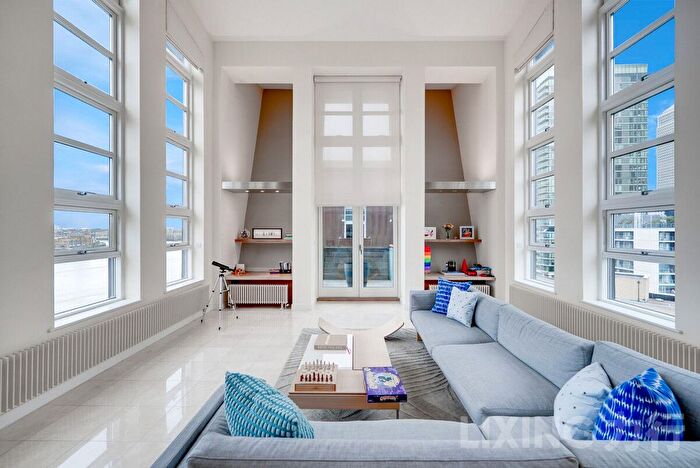 3 Bedroom Flat For Sale In Pierpoint Building, Westferry Road, Canary Wharf, E14