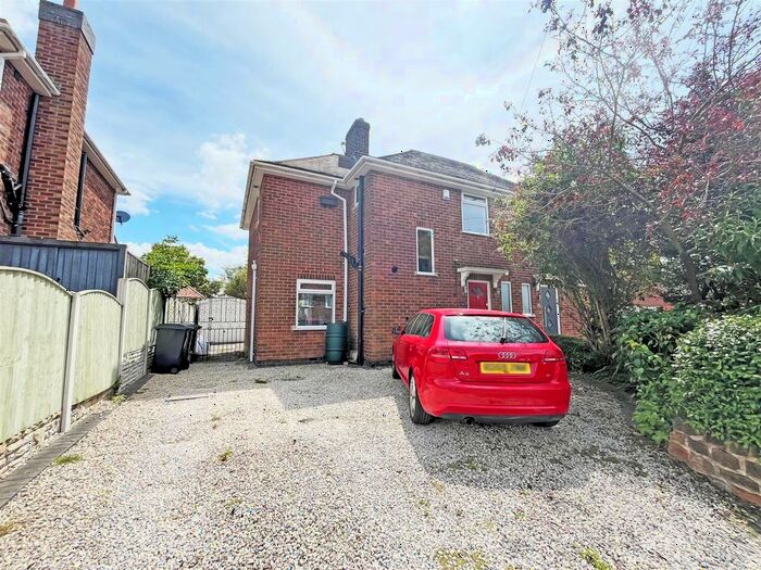3 Bedroom Semi-Detached House To Rent In Ravenswood Road, Arnold, Nottingham, NG5