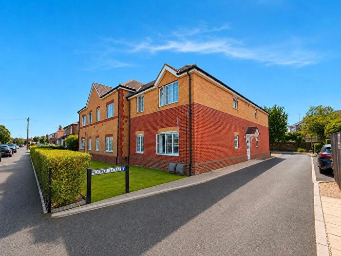 2 Bedroom Property For Sale In Ashford Crescent, Ashford, TW15
