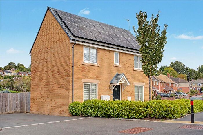 3 Bedroom Detached House For Sale In Homeleaze, Old Town, Swindon, Wiltshire, SN1
