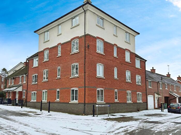 2 Bedroom Apartment For Sale In De Port Gardens, Chineham, Basingstoke, Hampshire, RG24