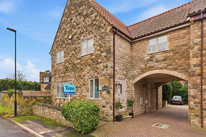 4 Bedroom Link Detached House For Sale In Garden Lane, Cadeby, Doncaster, DN5