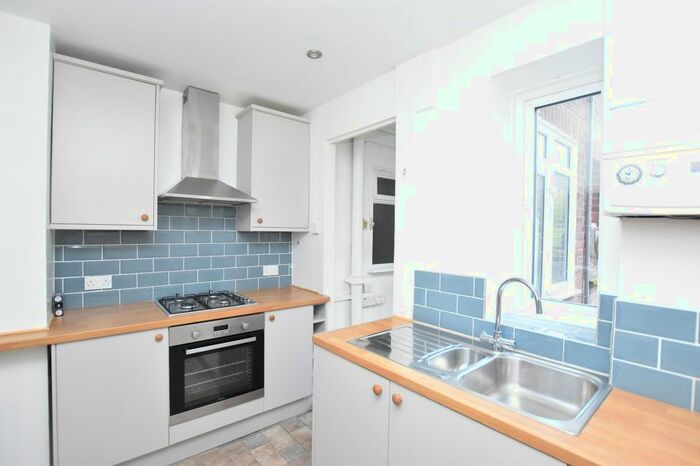 2 Bedroom Flat To Rent In Melbourne Court, Anerley Road, London, SE20