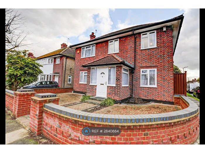 4 Bedroom Detached House To Rent In Boldmere Road, Pinner (West London), HA5