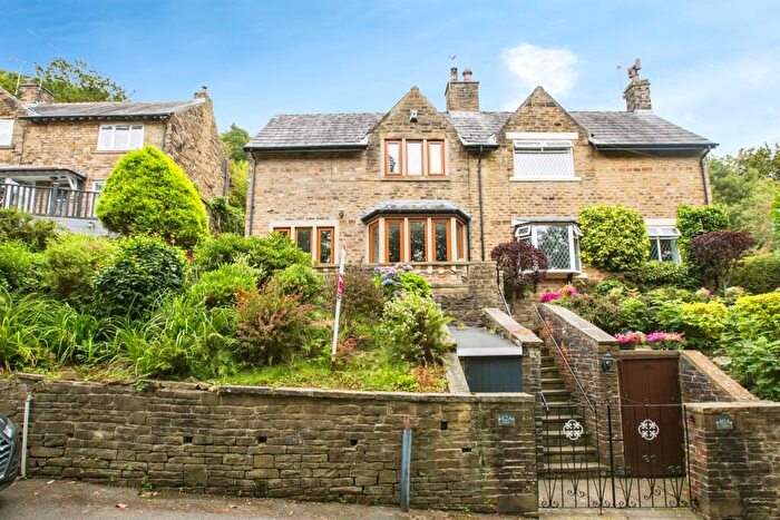 2 Bedroom Semi-Detached House For Sale In Staups Lane, Halifax, HX3