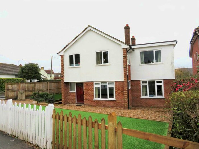 5 Bedroom Detached House To Rent In Rough Common Road, Canterbury, CT2