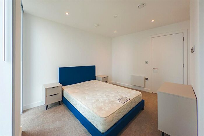 2 Bedroom Apartment To Rent In Blade Tower, M15
