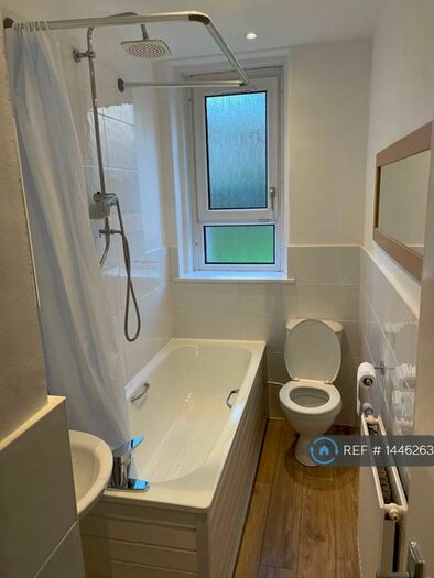 3 Bedroom Flat To Rent In Raploch Avenue, Glasgow, G14