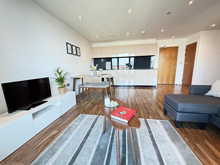 2 Bedroom Apartment For Sale In Munday Street, Manchester, M4