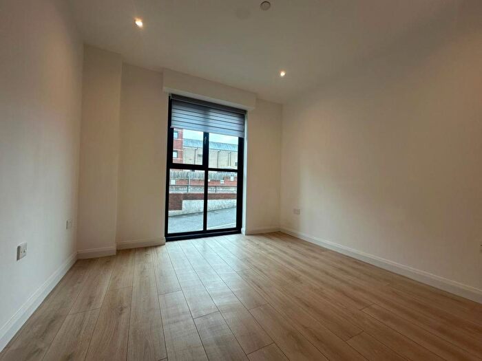 1 Bedroom Flat To Rent In Slough, Berkshire, SL1