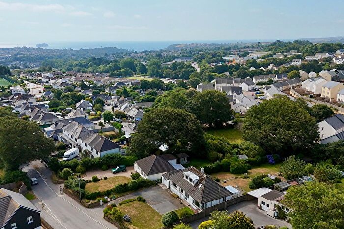 5 Bedroom Detached House For Sale In Kergilliack Road, Falmouth, TR11