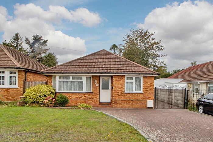 3 Bedroom Bungalow For Sale In St. Marys Way, Longfield, DA3