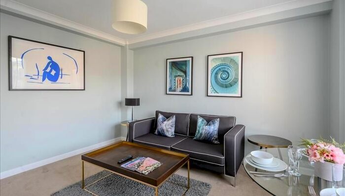 1 Bedroom Flat To Rent In Hill Street, Mayfair, London, W1J
