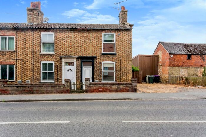 3 Bedroom End Of Terrace House For Sale In High Street, Coningsby, Lincoln, LN4