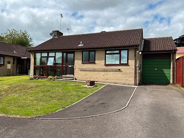 2 Bedroom Detached Bungalow For Sale In Greenway Close, Wincanton, BA9