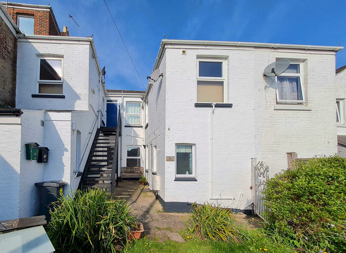 2 Bedroom Ground Flat To Rent In Regent Street, Shanklin, PO37