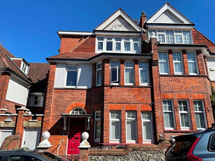 2 Bedroom Maisonette To Rent In South Cliff Avenue, Eastbourne, BN20