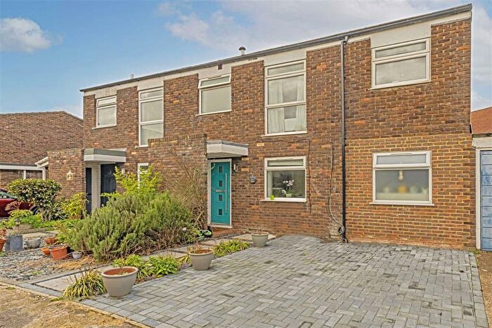 4 Bedroom Terraced House For Sale In Allbrook Close, Teddington, TW11