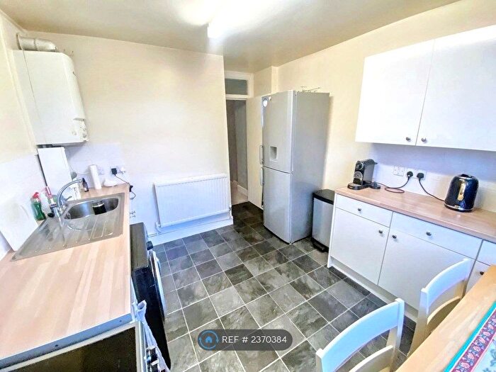 1 Bedroom Flat To Rent In Waghorn Street, London, SE15