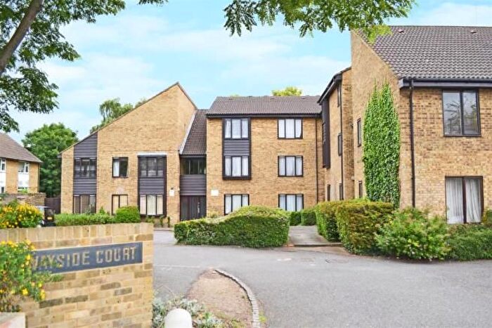 1 Bedroom Flat To Rent In Wayside Court, The Grove, TW7