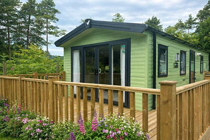 2 Bedroom Mobile/park Home For Sale In Llanwrthwl, Llandrindod Wells, LD1