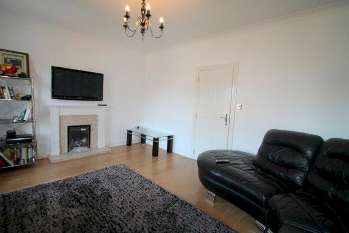 4 Bedroom Detached House To Rent In Duncannon Place, Greenhithe, DA9