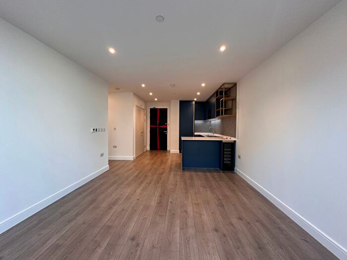 1 Bedroom Flat To Rent In Quay Walk, London, HA0